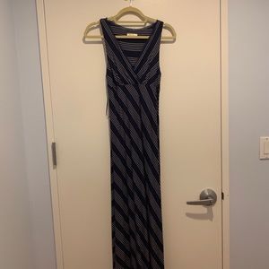 Blue maxi dress. Great for pregnancy